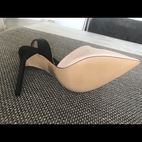 Heels - Picture 4 of 4